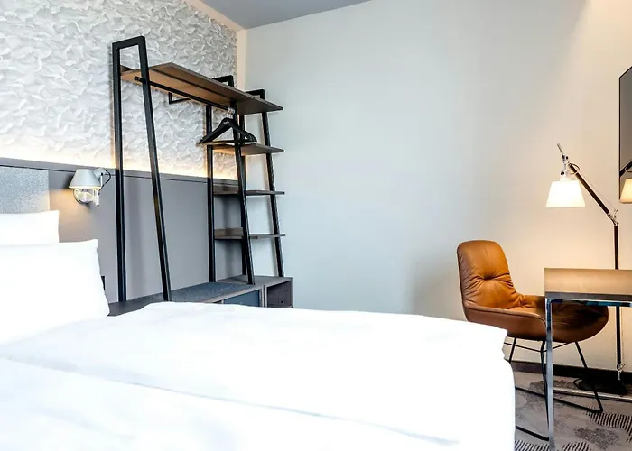 Hotel One Hamburg-alster 3*