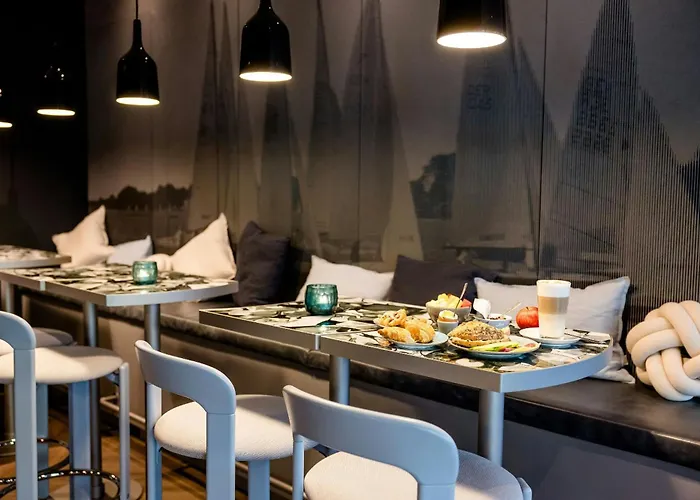 One Hamburg-alster Hotel 3*