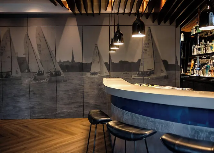 Hotel One Hamburg-alster 3*