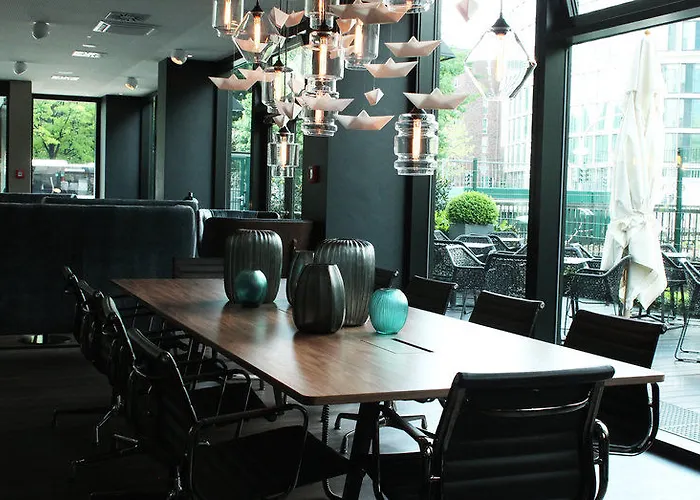 Hotel One Hamburg-alster 3*